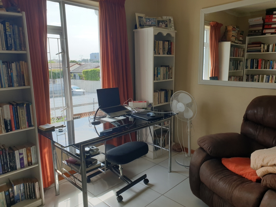 To Let 3 Bedroom Property for Rent in Diep River Western Cape